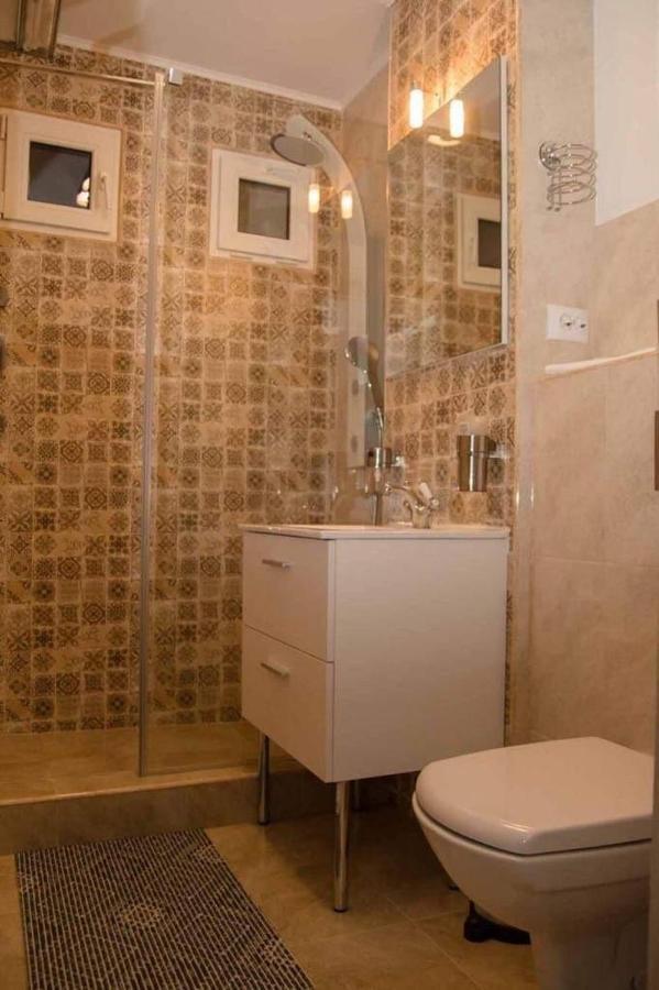 Colonial Touch Apartament Brașov Exterior foto